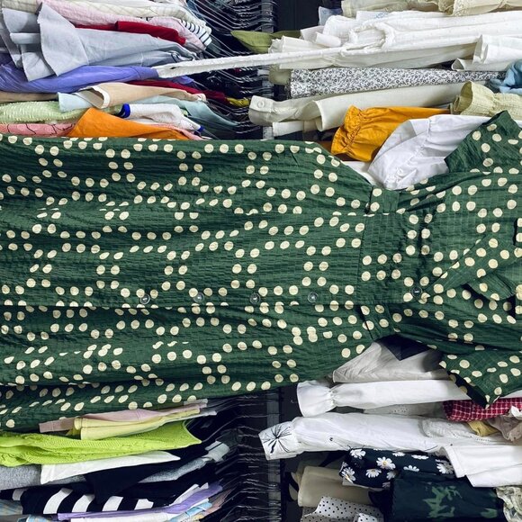 Green dress - Picture 3 of 3